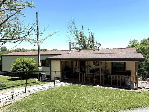 2395 Railroad St, Afton, IA 50830