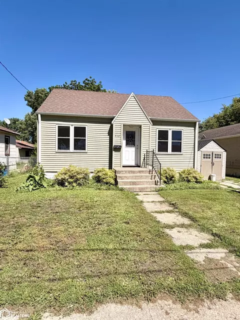 713 N Tyler Ave, Mason City, IA 50401