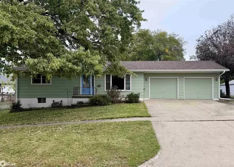 1419 Franklin Ave, Chariton, IA 50049