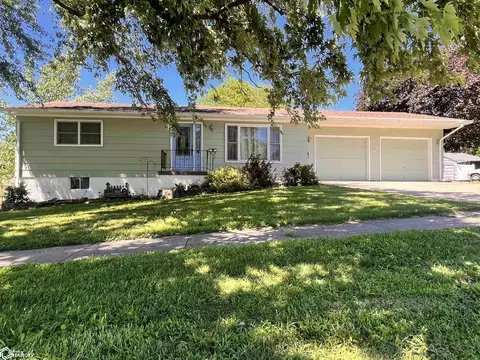 1419 Franklin Ave, Chariton, IA 50049