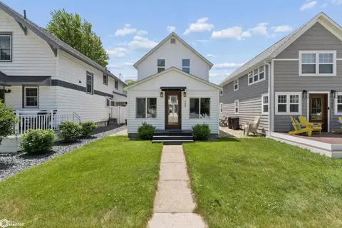 309 N Shore Dr, Clear Lake, IA 50428