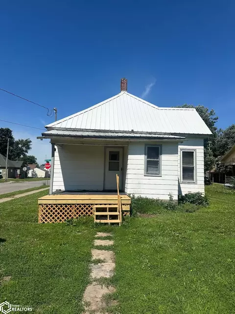 402 N Weller, Ottumwa, IA 52501