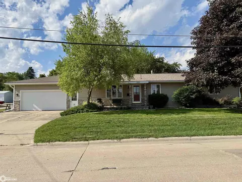 105 E Park St, Forest City, IA 50436