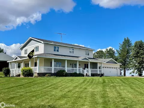 1182 Nettle Ave, Hampton, IA 50441