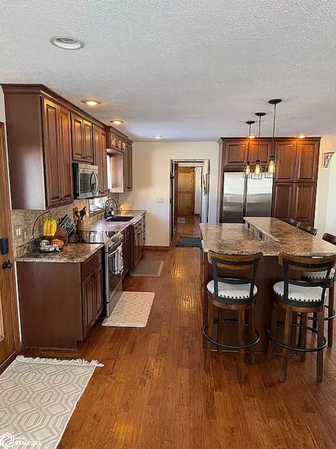 Kitchen - 1182 Nettle Ave, Hampton, IA 50441 photo 4 of 6