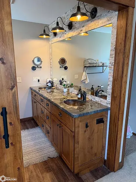 Bath - 1182 Nettle Ave, Hampton, IA 50441 photo 4 of 8