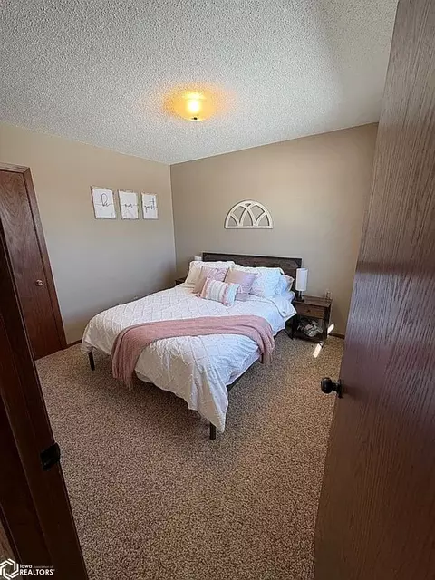 Bedroom - 1182 Nettle Ave, Hampton, IA 50441 photo 2 of 5