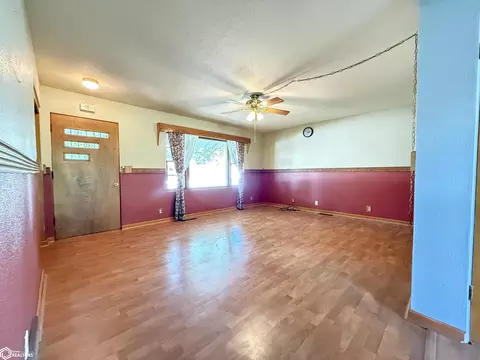Living - 20 Shar Denn Dr, Hampton, IA 50441 photo 1 of 4