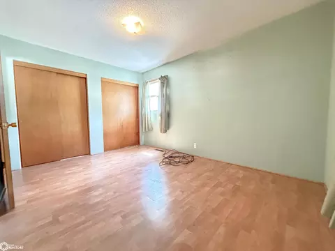 Bedroom - 20 Shar Denn Dr, Hampton, IA 50441 photo 6 of 7