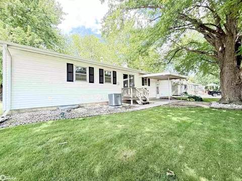 Exterior - 20 Shar Denn Dr, Hampton, IA 50441 photo 5 of 8