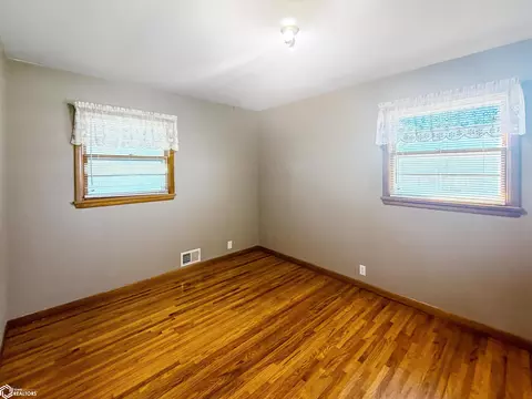 Bedroom - 1447 Timber Ave, Hansell, IA 50441 photo 3 of 5