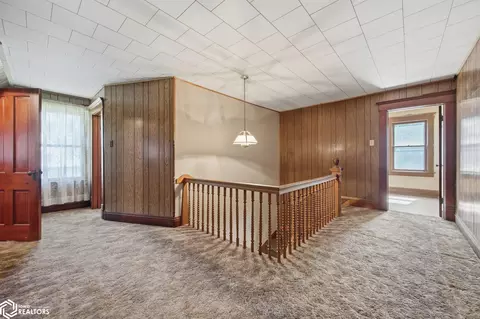 Entry Way - 563 S Maple St, Avoca, IA 51521 photo 8 of 10