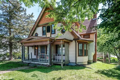563 S Maple St, Avoca, IA 51521
