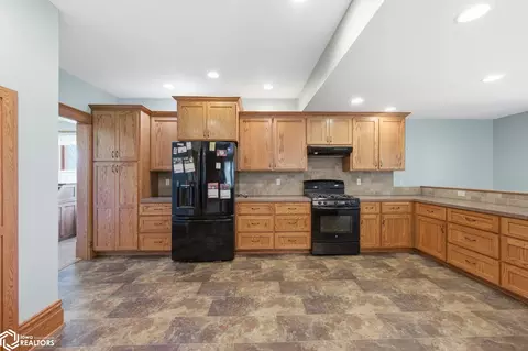 Kitchen - 563 S Maple St, Avoca, IA 51521 photo 5 of 6