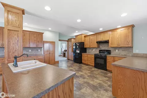 Kitchen - 563 S Maple St, Avoca, IA 51521 photo 3 of 6