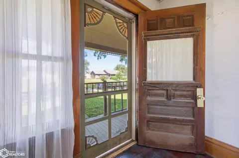 Entry Way - 563 S Maple St, Avoca, IA 51521 photo 1 of 10
