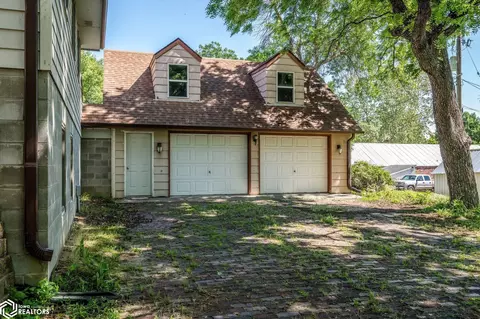 Exterior - 563 S Maple St, Avoca, IA 51521 photo 4 of 10