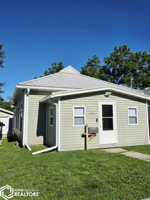 206 N Fillmore St, Osceola, IA 50213