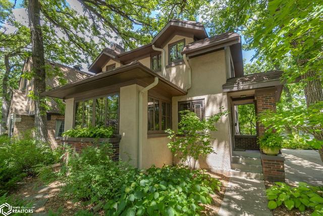 84 Linden Dr, Mason City, IA 50401