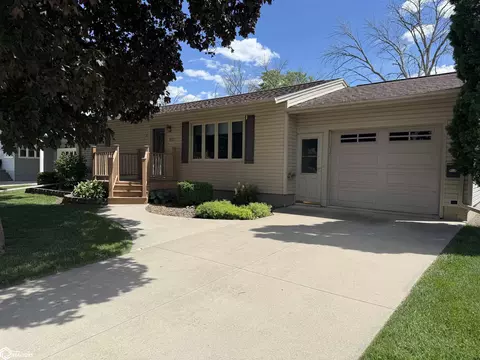 1621 Ellis Ave, Iowa Falls, IA 50126