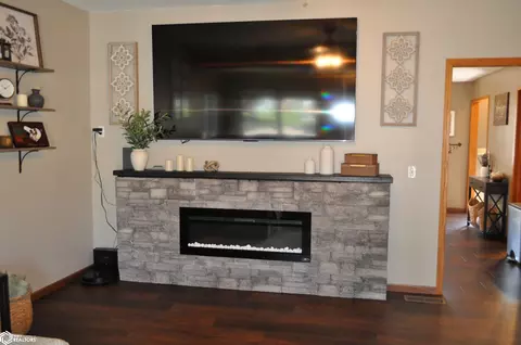 Living - 313 Main St, Breda, IA 51436 photo 2 of 4