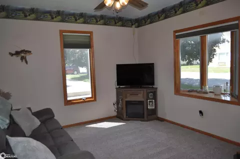 Living - 313 Main St, Breda, IA 51436 photo 4 of 4