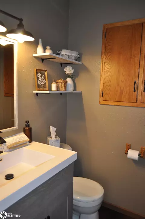 Bath - 313 Main St, Breda, IA 51436 photo 1 of 10