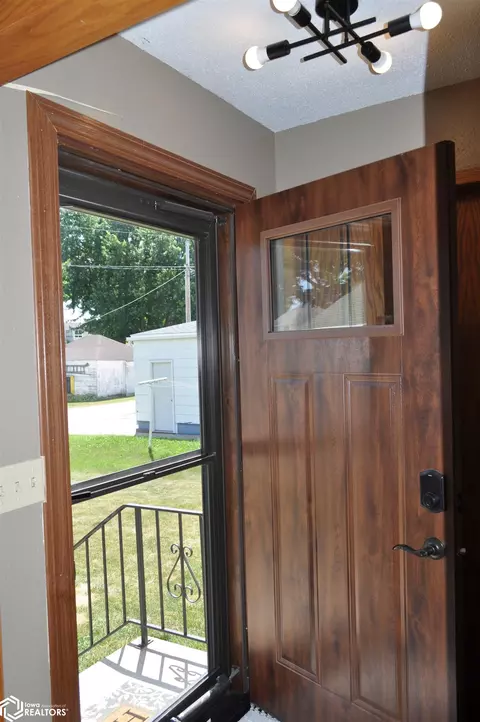 Entry Way - 313 Main St, Breda, IA 51436 photo 2 of 3