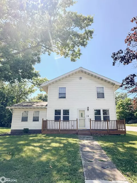 307 N Washington St, Bloomfield, IA 52537