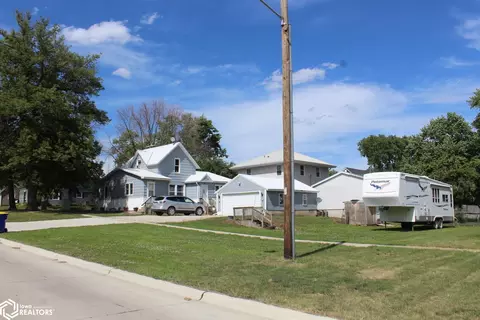 Exterior - 1005 State St, Garner, IA 50438 photo 4 of 4