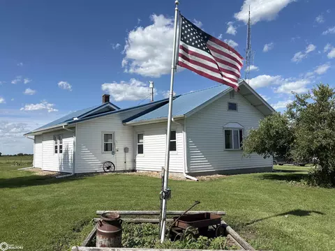 33284 582nd St, Moulton, IA 52572