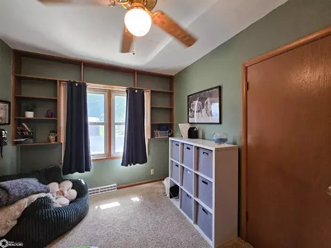 Bedroom - 1827 Crestview Dr, Carroll, IA 51401 photo 6 of 8