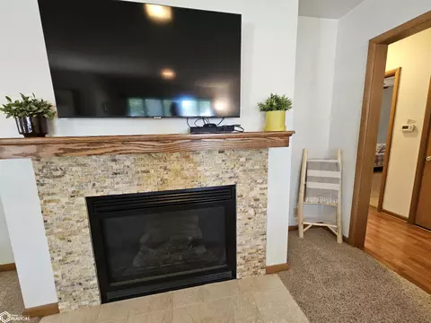 Living - 1827 Crestview Dr, Carroll, IA 51401 photo 3 of 4