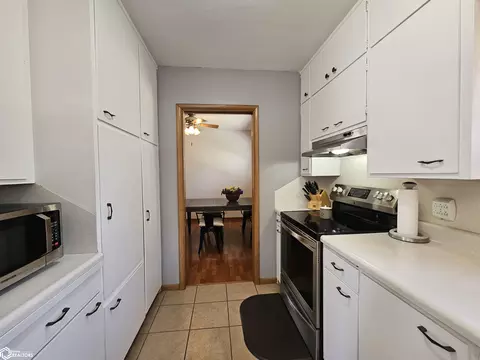 Kitchen - 1827 Crestview Dr, Carroll, IA 51401 photo 1 of 3