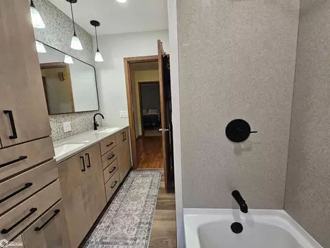 Bath - 1827 Crestview Dr, Carroll, IA 51401 photo 3 of 3