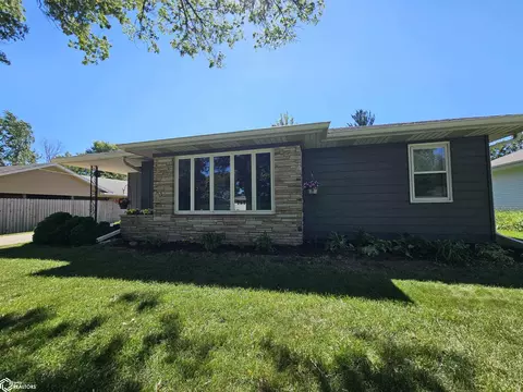 Exterior - 1827 Crestview Dr, Carroll, IA 51401 photo 14 of 14