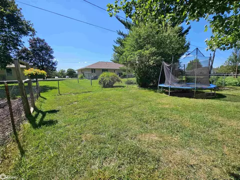 Exterior - 1827 Crestview Dr, Carroll, IA 51401 photo 12 of 14