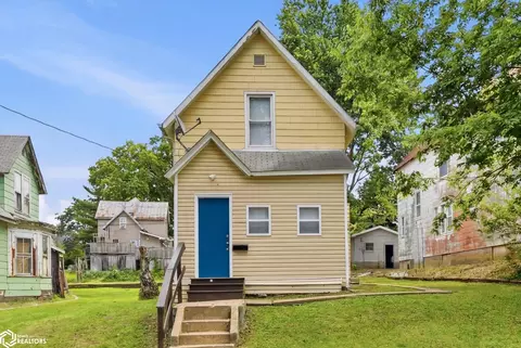 402 May Ave, Burlington, IA 52601