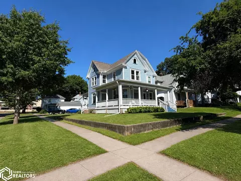 1025 S 7th St, Burlington, IA 52601