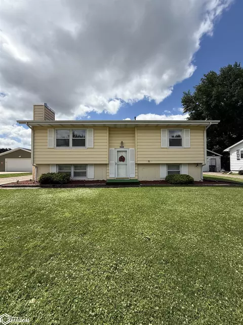 1609 Hillary Ave, Burlington, IA 52601