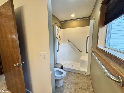 1409 E 19th St, Atlantic, IA 50022 photo 10