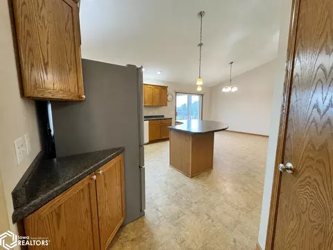 1409 E 19th St, Atlantic, IA 50022 photo 4