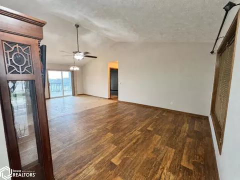 1409 E 19th St, Atlantic, IA 50022 photo 2