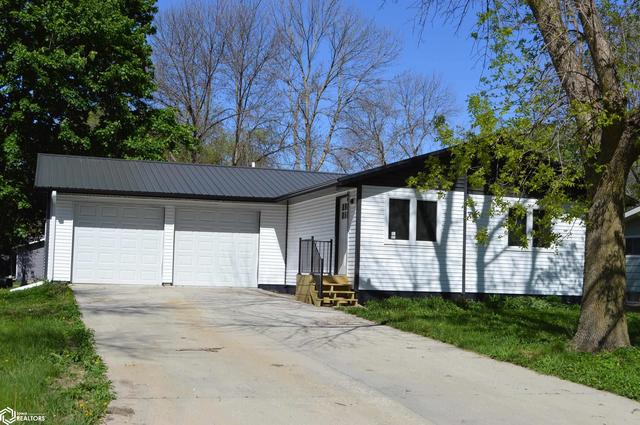 907 5th Ave NE, Belmond, IA 50421