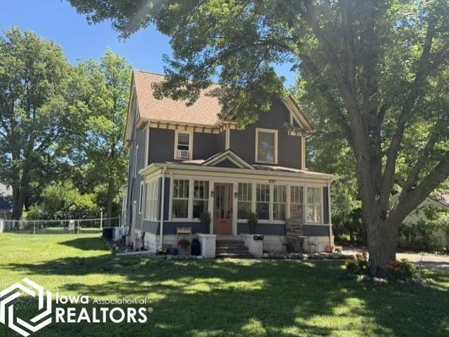 105 5th St S, Humboldt, IA 50548