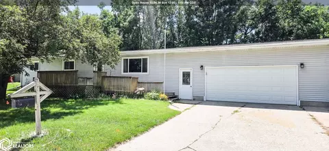 207 Maple Ave, Webster City, IA 50595