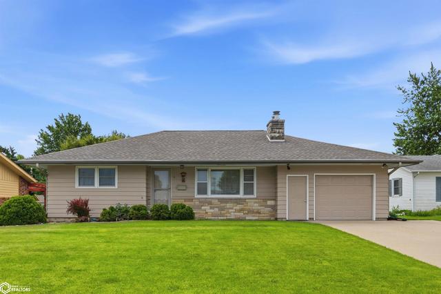 11 Palmer St, Marshalltown, IA 50158