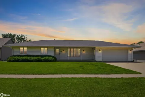 1507 S 5th St, Marshalltown, IA 50158