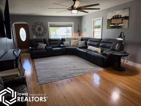 1006 S 18th St, Centerville, IA 52544 photo 4