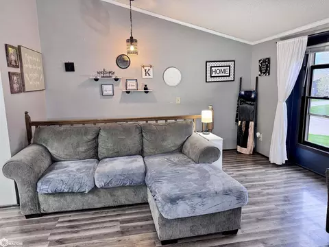 Living - 8 Ohm St, Mapleton, IA 51034 photo 2 of 5